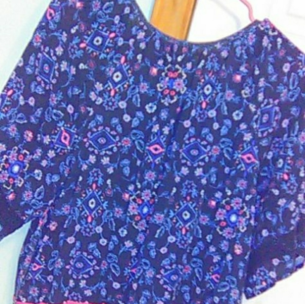 Top - Picture 2 of 2